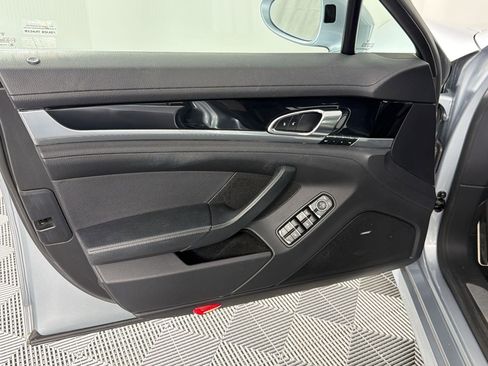 Used 2016 Porsche Panamera S image 14