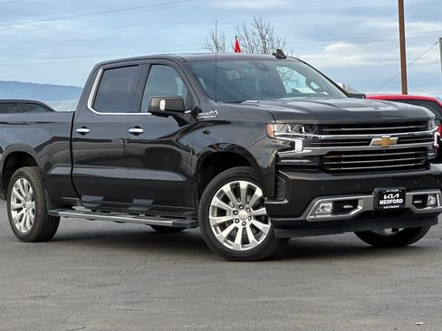 Used 2021 Chevrolet Silverado 1500 High Country w/ Technology Package image 2