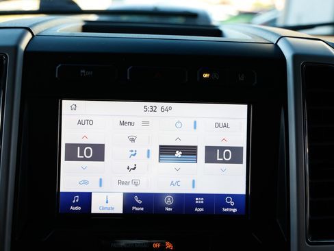 Used 2020 Ford F150 Lariat AWD/4WD image 36