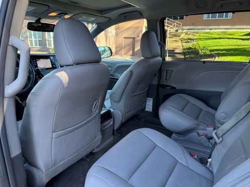 Used 2016 Toyota Sienna XLE w/ XLE Navigation Package image 25