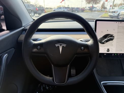 Used 2022 Tesla Model Y Performance image 15