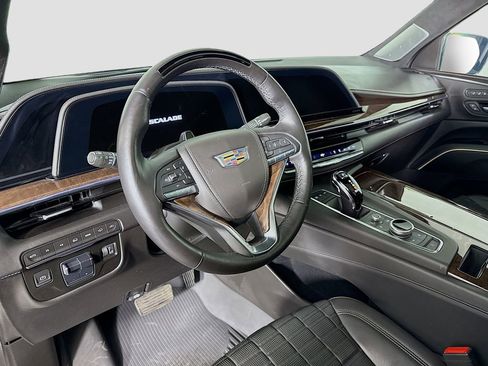 Used 2021 Cadillac Escalade Premium Luxury Platinum image 9