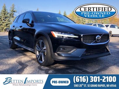 Used 2025 Volvo V60 B5 Cross Country Plus