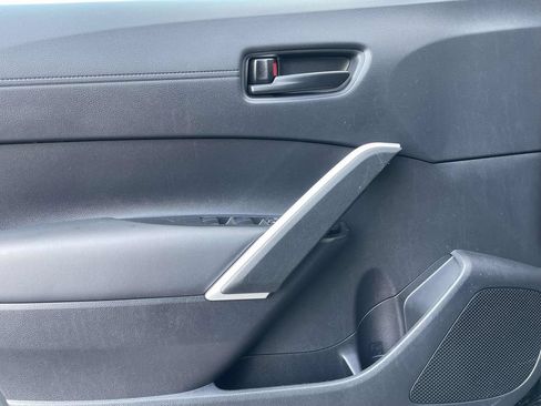 Used 2026 Toyota Corolla Cross LE w/ Moonroof Package FWD image 17