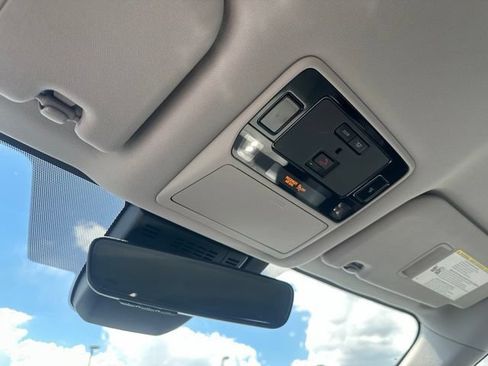 Used 2025 Toyota Grand Highlander AWD image 27