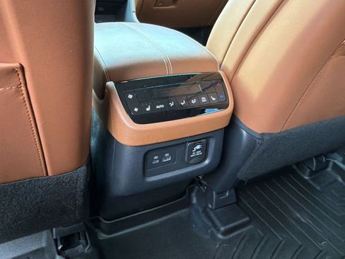 Used 2023 INFINITI QX60 Sensory w/ Cargo Package AWD/4WD image 26