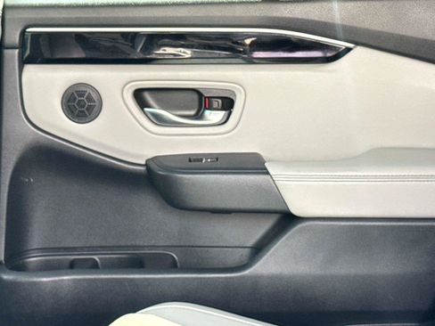 Certified 2024 Honda Pilot EX-L image 17