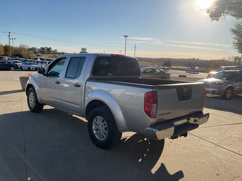 Used 2017 Nissan Frontier SV image 7