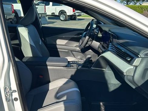 Used 2025 Toyota Camry SE w/ Multimedia Upgrade Package image 8