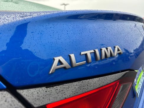 Used 2025 Nissan Altima 2.5 SV image 31