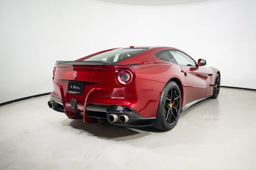 Used 2015 Ferrari F12 Berlinetta RWD image 7