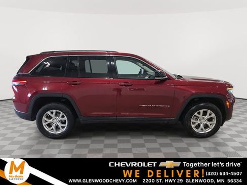 Used 2023 Jeep Grand Cherokee Limited AWD/4WD image 1