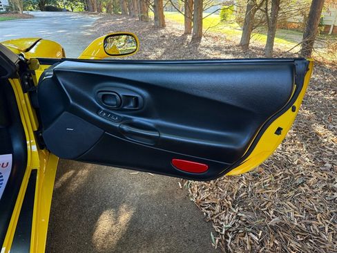 Used 2003 Chevrolet Corvette Z06 w/ Memory Package, 3 Drivers image 57