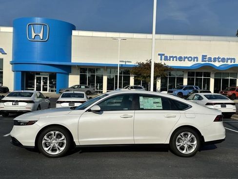 Used 2025 Honda Accord LX image 24