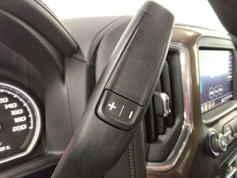 Used 2019 Chevrolet Silverado 1500 High Country image 12