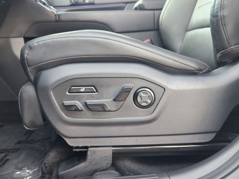 Used 2025 Hyundai Santa Fe Calligraphy image 8