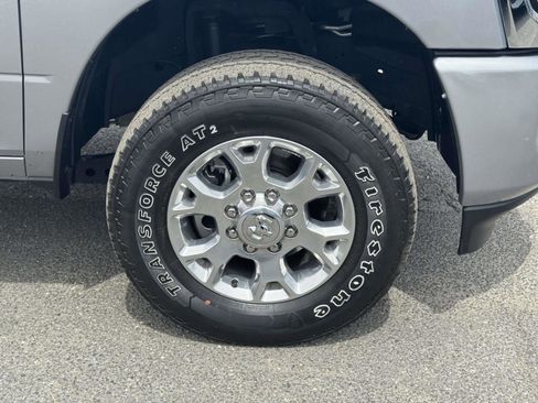 Used 2024 RAM 2500 Laramie w/ Safety Group AWD/4WD image 9