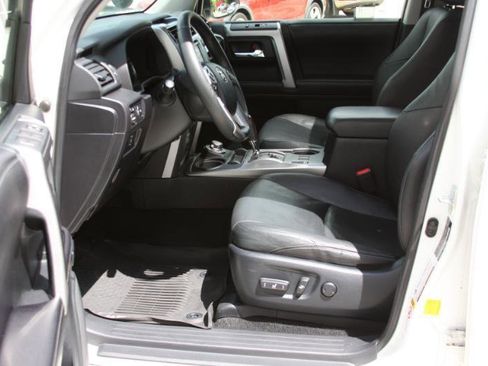 Used 2016 Toyota 4Runner Limited AWD/4WD image 26