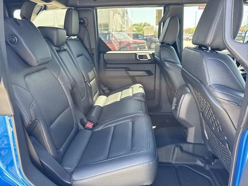 New 2025 Ford Bronco Badlands w/ Sasquatch Package AWD/4WD image 12