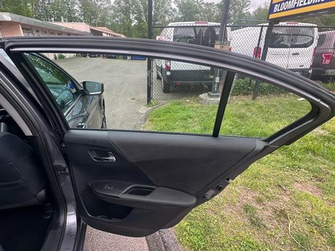 Used 2016 Honda Accord LX image 26