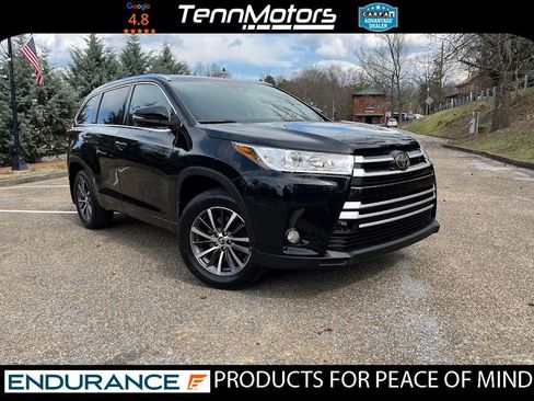 Used 2018 Toyota Highlander XLE image 3