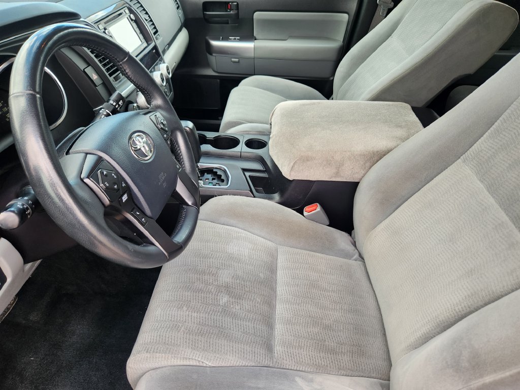 Used 2018 Toyota Sequoia SR5 AWD/4WD image 7