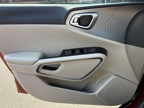 Used 2020 Kia Soul S image 21