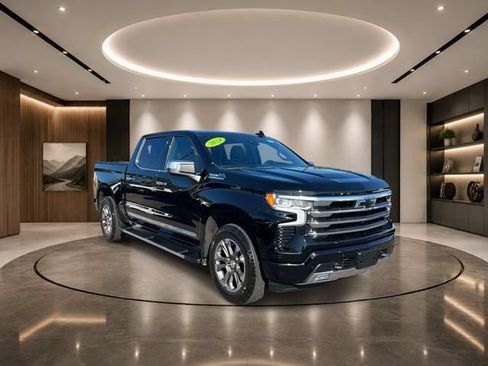 Used 2024 Chevrolet Silverado 1500 High Country w/ Technology Package AWD/4WD image 1