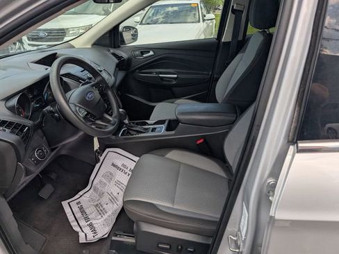 Used 2017 Ford Escape SE AWD/4WD image 13