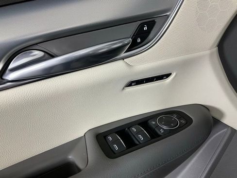 Used 2018 Cadillac XT5 Luxury w/ Driver Awareness Package image 23