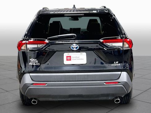 Certified 2024 Toyota RAV4 LE AWD/4WD image 5