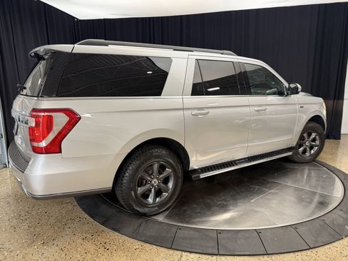 Used 2019 Ford Expedition Max XLT w/ Equipment Group 202A AWD/4WD image 9