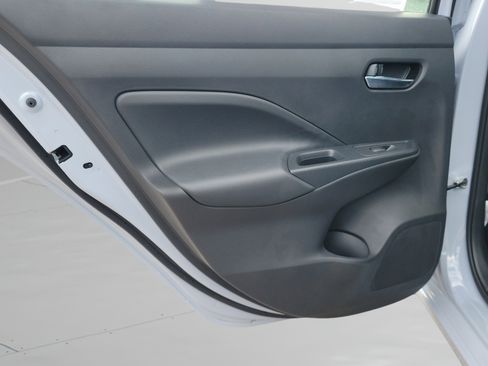 New 2025 Nissan Versa SV w/ Trunk Package FWD image 27