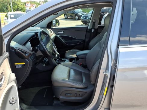 Used 2018 Hyundai Santa Fe Limited FWD image 4