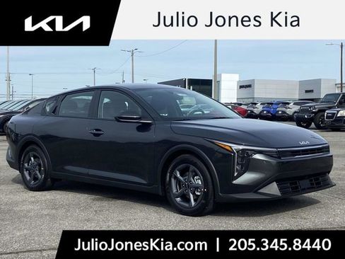 New 2026 Kia K4 FWD image 1