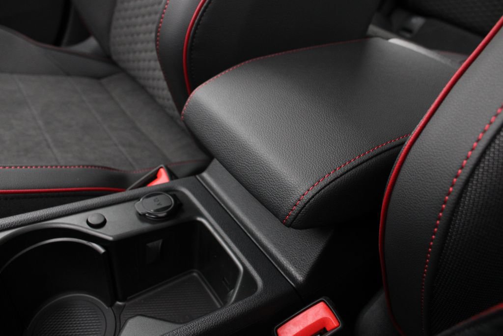 New 2026 Volkswagen GTI SE FWD image 18