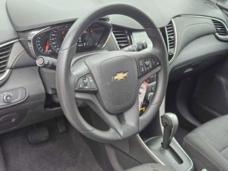 Used 2017 Chevrolet Trax LT w/ Driver Confidence Package video 2