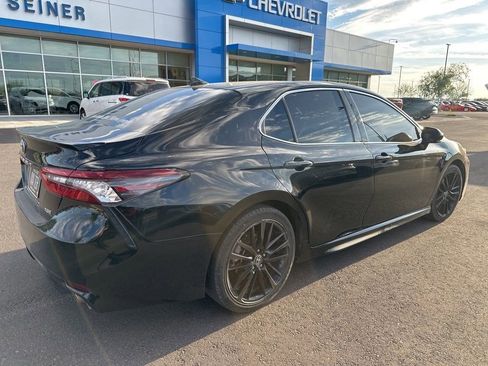 Used 2022 Toyota Camry XSE image 4