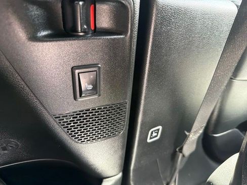 Used 2018 Chrysler Pacifica Limited w/ S Appearance Package FWD image 29