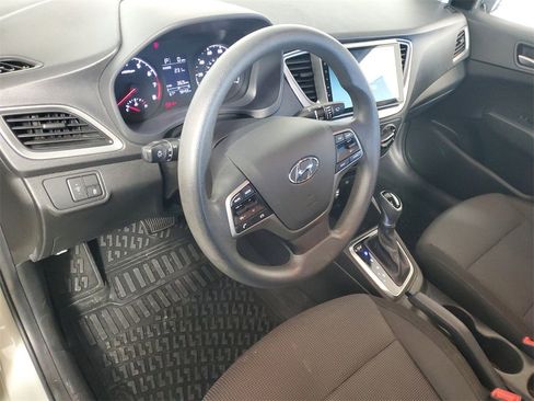 Used 2018 Hyundai Accent SE image 9