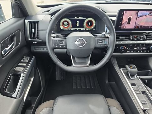Certified 2026 Nissan Pathfinder SL FWD image 14