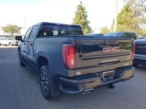 Used 2024 GMC Sierra 1500 AT4 w/ Technology Package AWD/4WD image 3