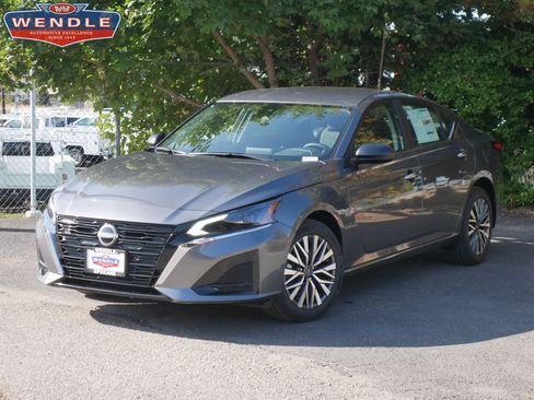 New 2025 Nissan Altima 2.5 SV image 1