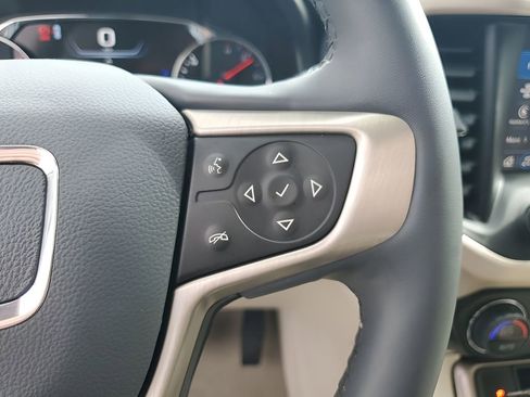 Used 2023 GMC Acadia Denali w/ Denali Technology Package image 37