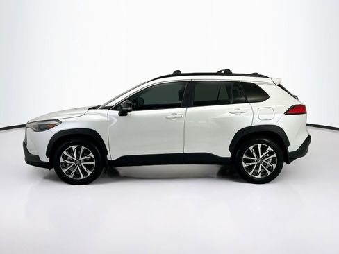 Used 2025 Toyota Corolla Cross XLE w/ Convenience Package AWD/4WD image 8