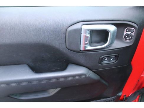 Used 2021 Jeep Wrangler Unlimited Sahara image 20