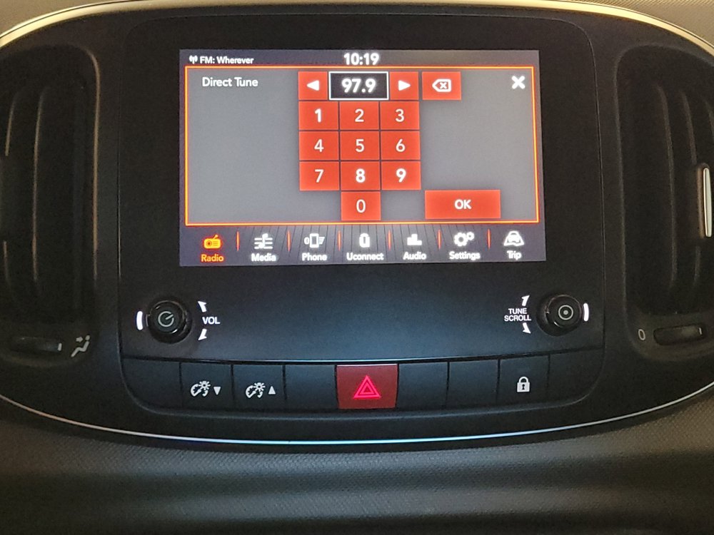 Used 2018 FIAT 500L Pop FWD image 25