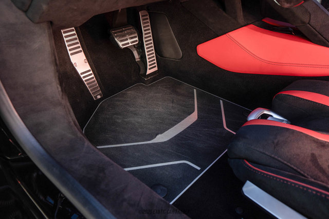 Used 2021 Lamborghini Huracan STO RWD image 43