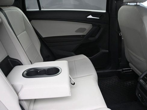 Used 2021 Volkswagen Tiguan SE R-Line AWD/4WD image 19