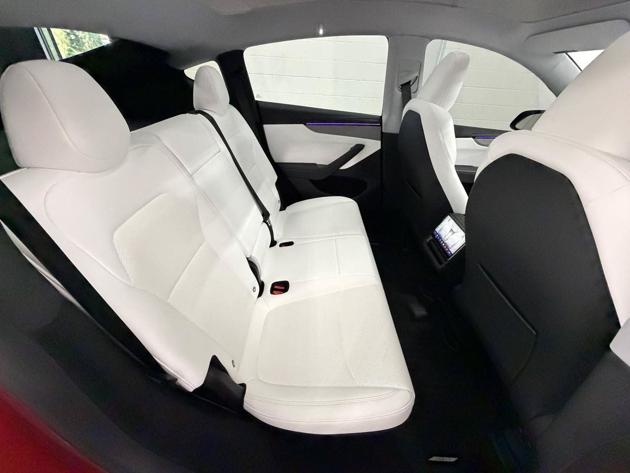 Used 2026 Tesla Model Y AWD image 19